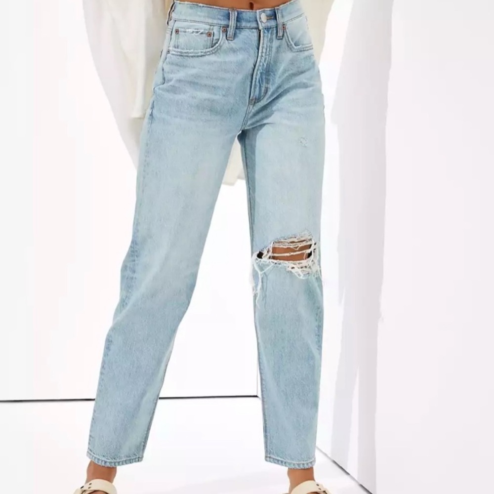 16 - American Eagle 90’s Boyfriend Jean